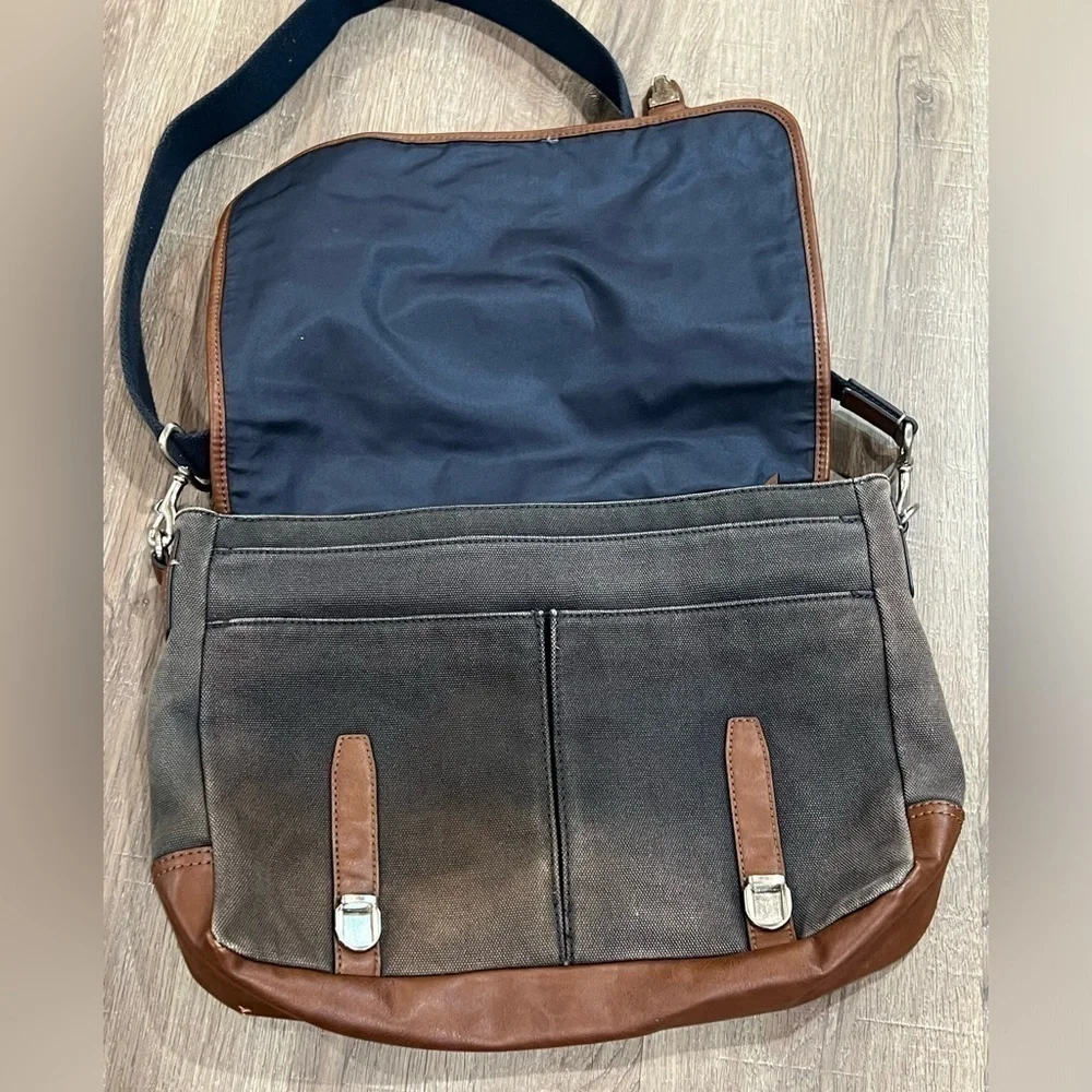 FOSSIL Leather Canvas Messenger Bag VTG Distressed Satchel Laptop Business Bag